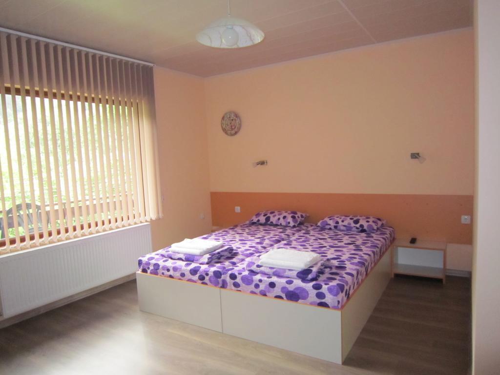 Slavina Guest House Sapareva Banya Ngoại thất bức ảnh